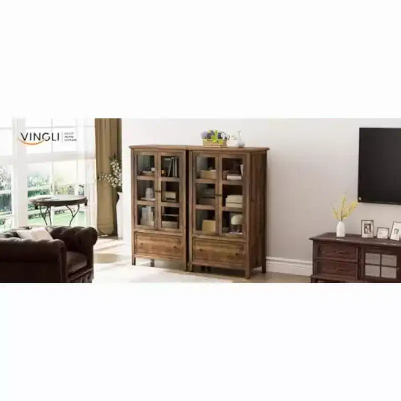 Mobile Contenitore Rustico con Ante in Vetro e Cassetto, Gambe in Legno Massello, Finitura Noce
